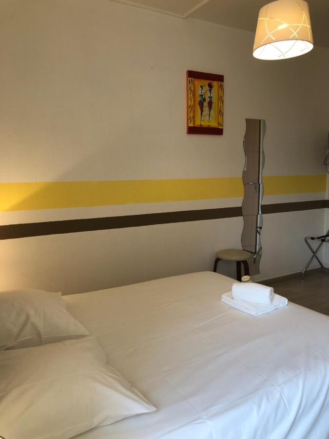Enzo Hotels Neufchateau By Kyriad Direct Exterior foto